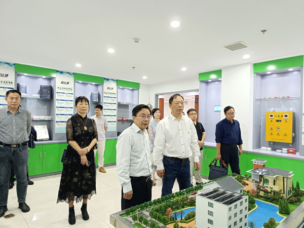 湖南省政协副主席、民建湖南省委会主委赖明勇莅临爱体育平台走访调研